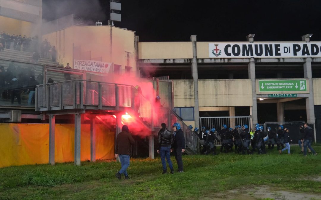 Incidenti a Padova, per il Catania un turno a porte chiuse