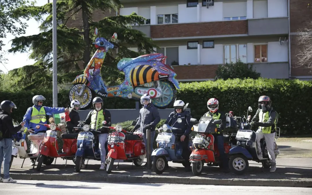 A Pontedera entrano nel vivo i Vespa World Days