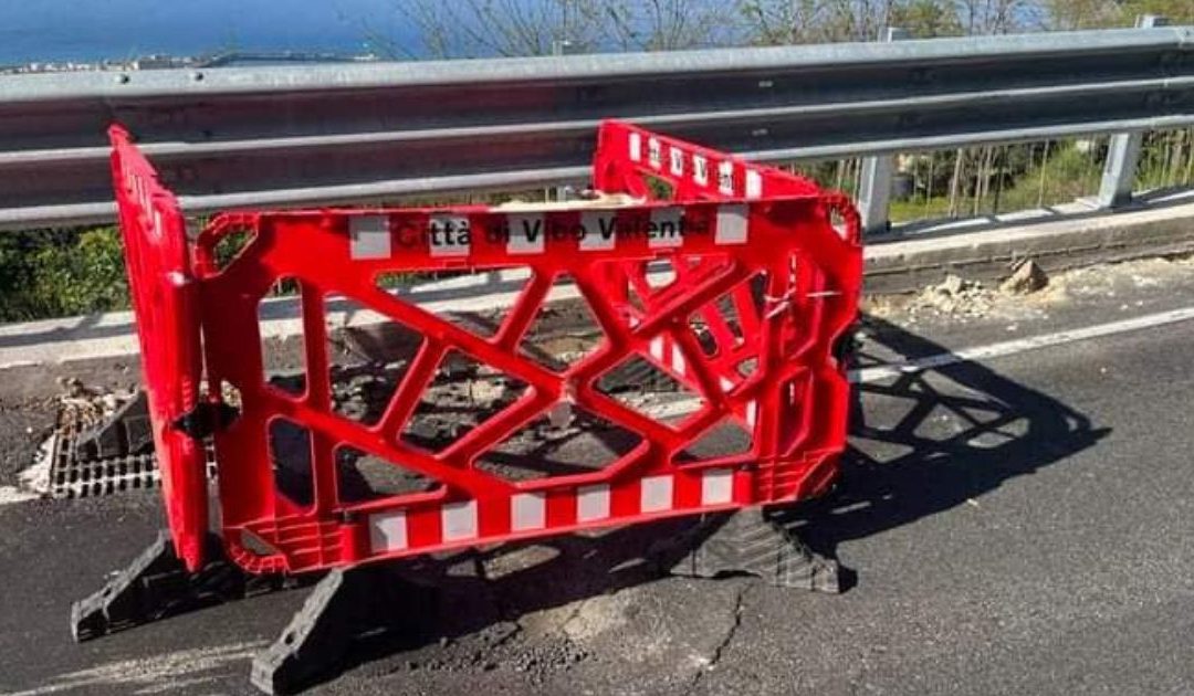 Vibo, cede per la quarta volta il manto stradale di Longobardi