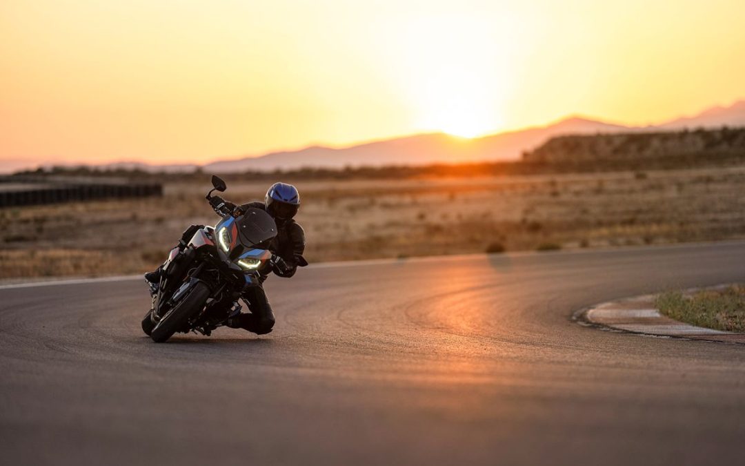 BMW Motorrad porta in pista l’adrenalina