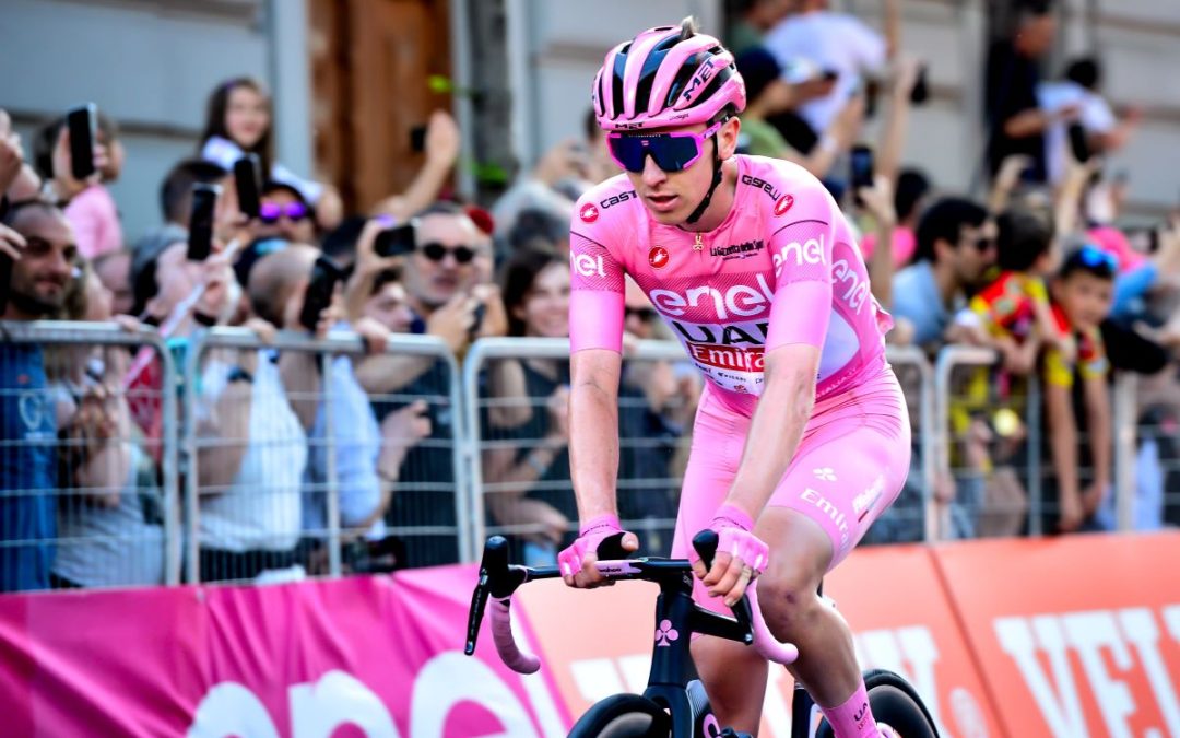 Pogacar vince anche la 16^ tappa e fa cinquina al Giro