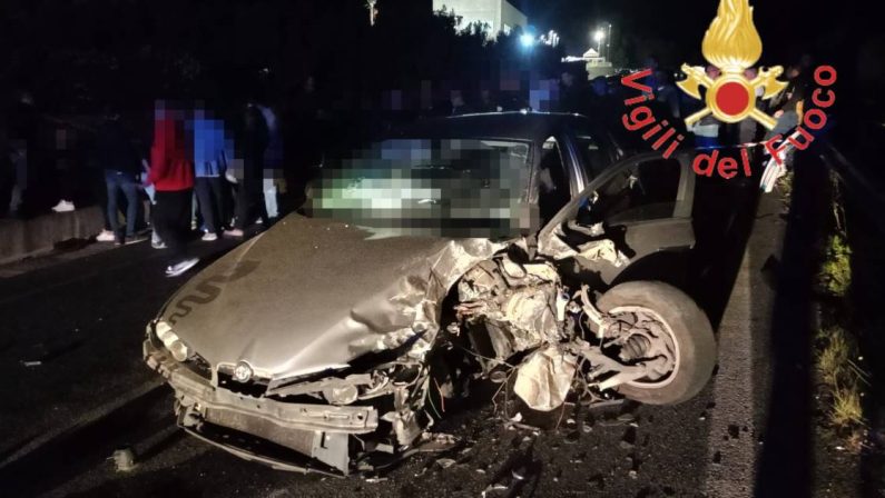 Tragedia nel Catanzarese, giovane muore in un incidente stradale