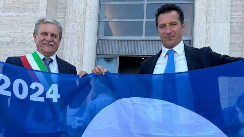 Parghelia è Bandiera blu. Il sindaco: “Un grande orgoglio”
