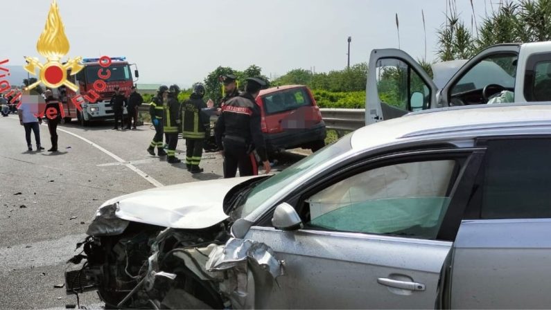 Corigliano Rossano, incidente mortale sulla 106. Deceduta una donna