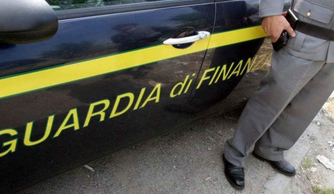 Frode sul gasolio agricolo in Puglia: arrestati due imprenditori