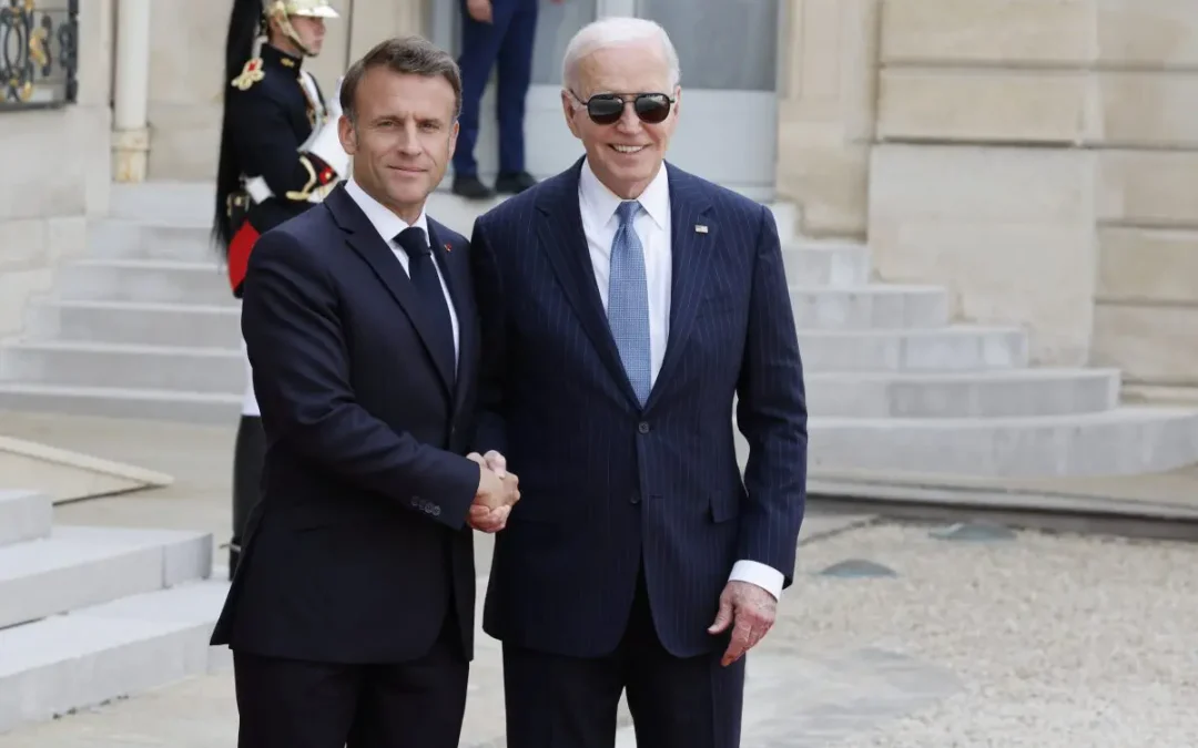 Biden incontra Macron “Tutta l’Europa è minacciata dalla Russia”