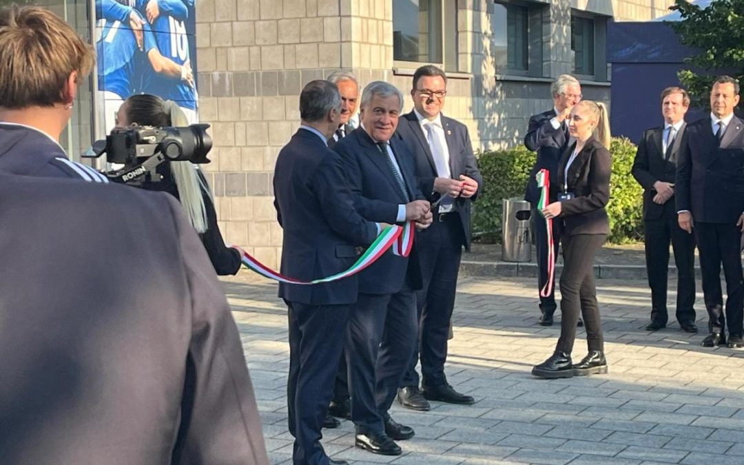 Tajani “L’amore dei tifosi un bel messaggio per gli azzurri”