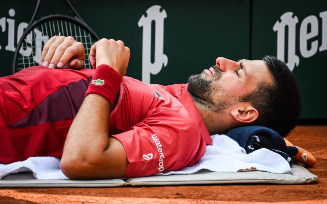 Djokovic torna ad allenarsi dopo l’intervento al ginocchio