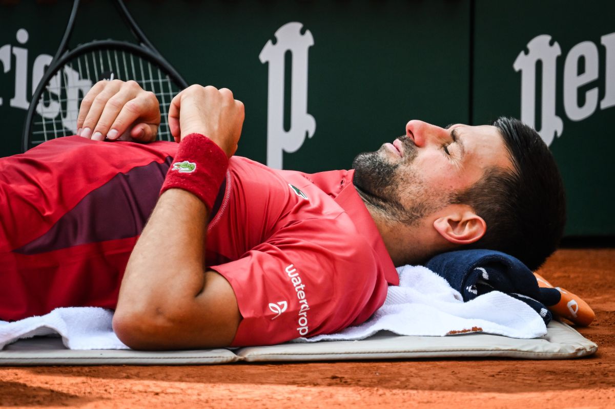 Djokovic torna ad allenarsi dopo l’intervento al ginocchio