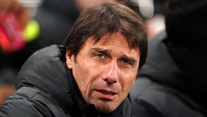 Antonio Conte nuovo tecnico del Napoli, contratto triennale