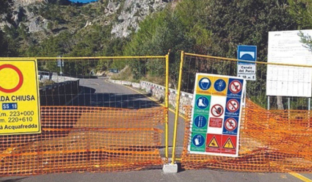 Maratea, Statale 18 chiusa e poi riaperta. Ma è allarme