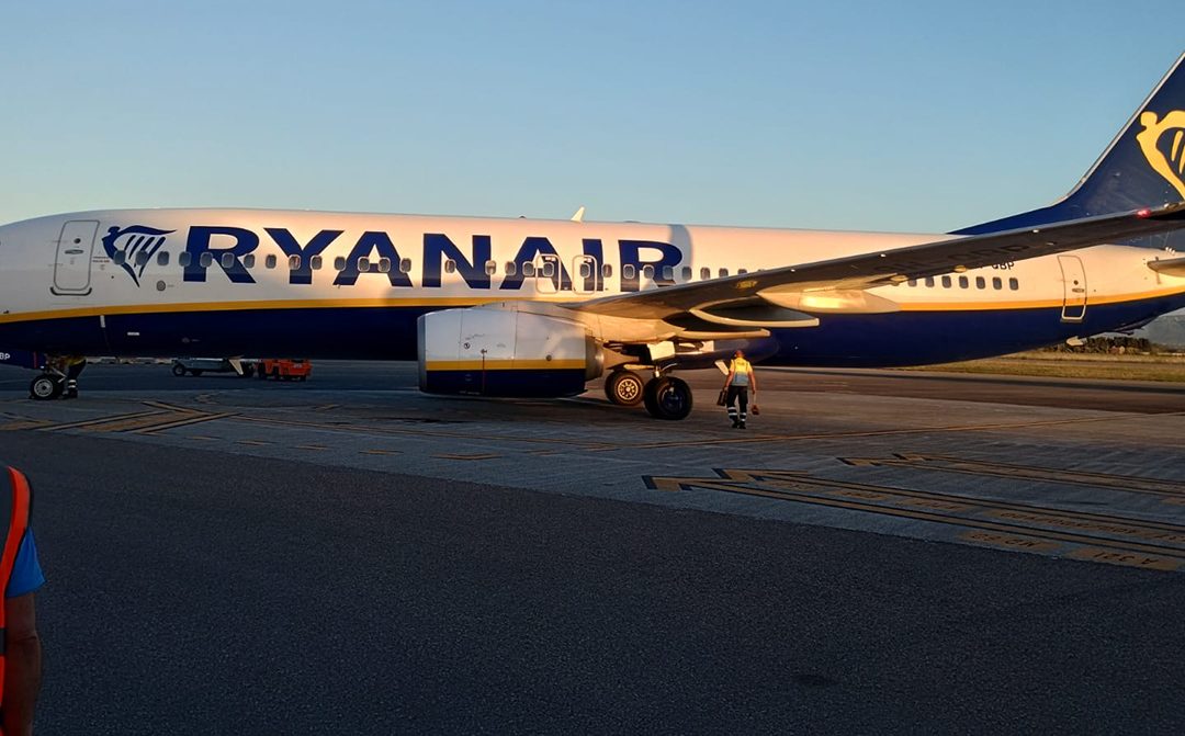 Guasto sull’aereo Crotone-Torino, dirottato a Lamezia