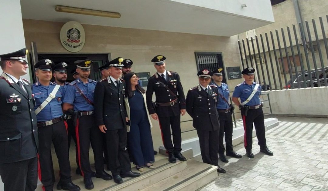 Chiara Colosimo con i carabinieri di San Luca