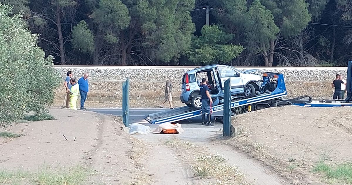 Incidente stradale nella Locride: 2 morti e 2 feriti sulla 106 Jonica