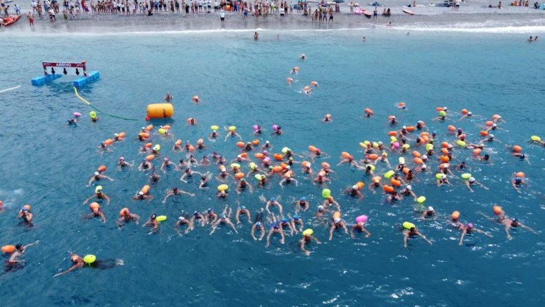 Al via l’assalto all’isola di Cirella promosso dalla Anzianotti nuoto master