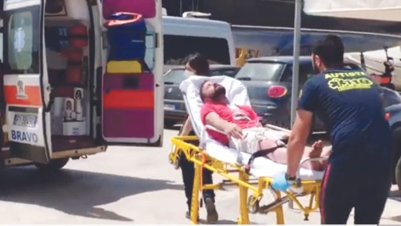 Naufragio nella Locride, fuggono dall'ospedale due migranti superstiti
