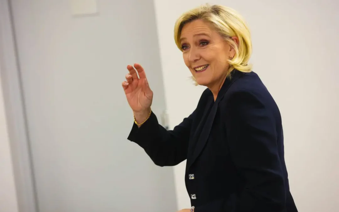 Francia, la destra al 34%. Le Pen “Blocco Macron quasi cancellato”