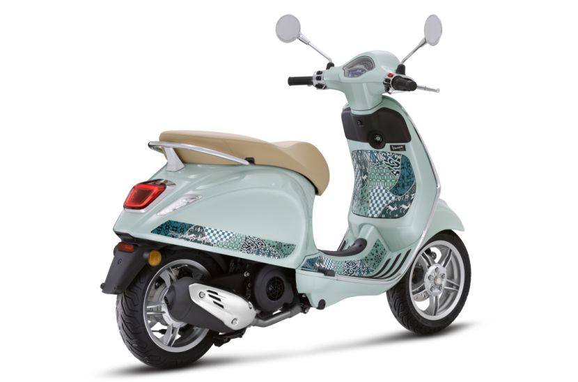 Piaggio presenta edizione speciale Vespa Primavera Batik