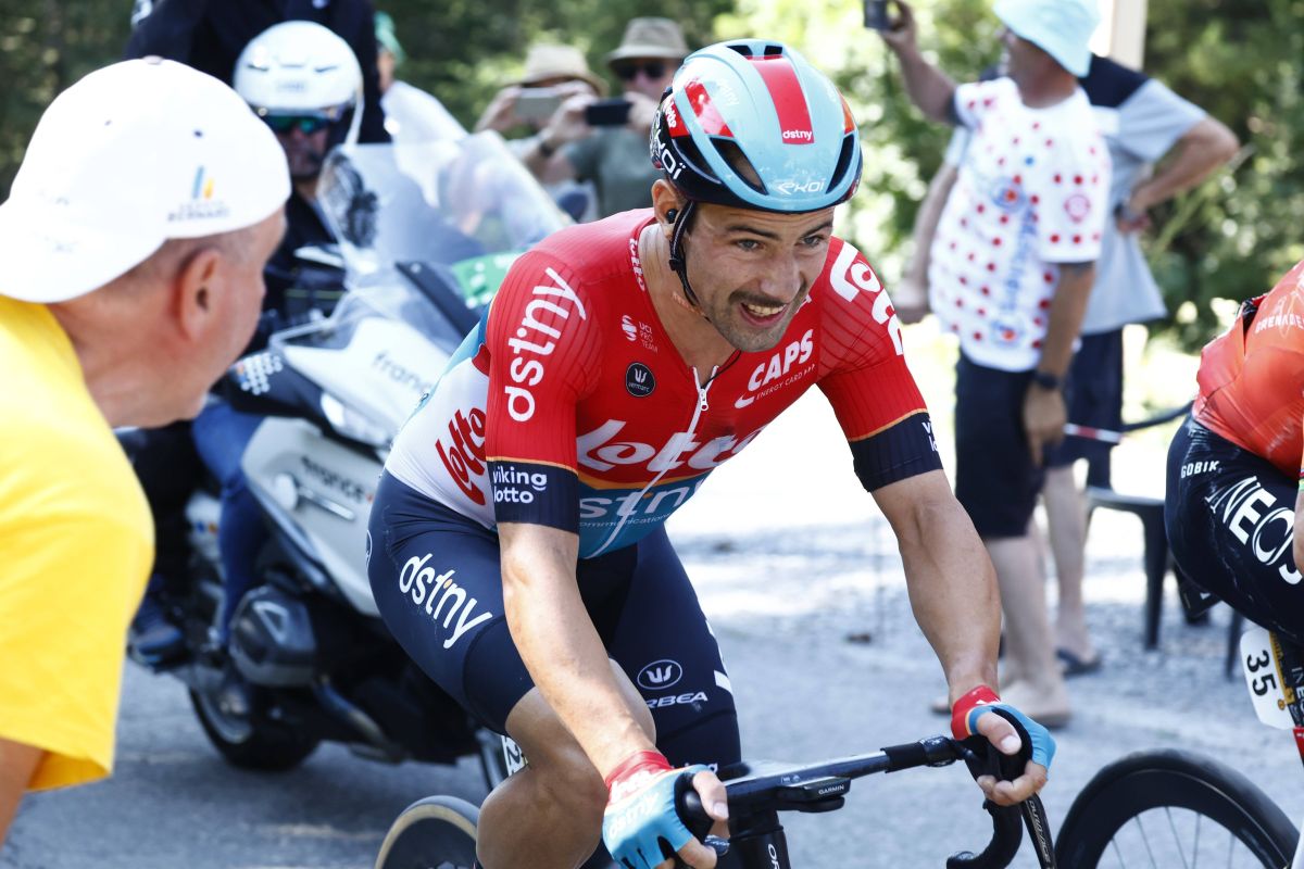 A Campenaerts la 18esima tappa del Tour, Pogacar sempre leader