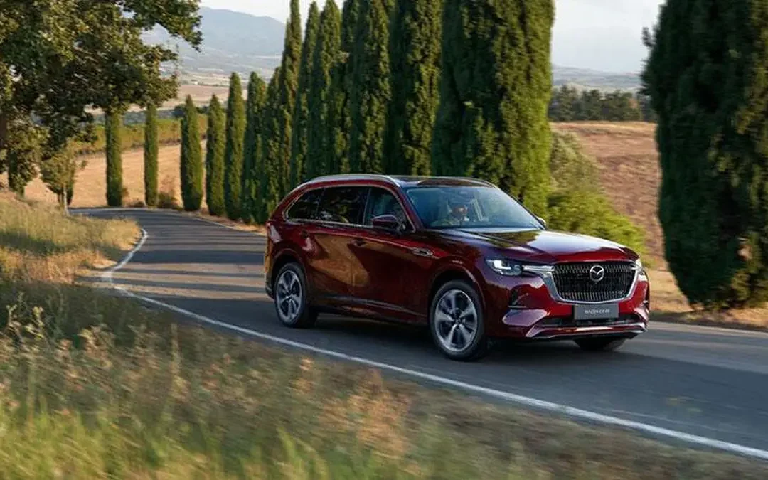 Mazda presenta la nuova CX-80 in un tour in giro per l’Italia