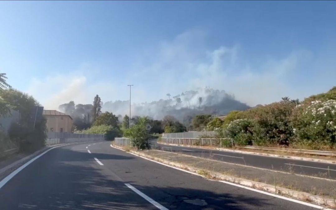 Incendio Roma, Gualtieri “Ipotesi rogo partito da accampamento abusivo”