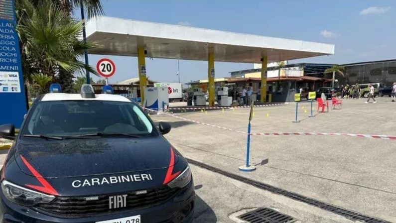 Caivano, spari contro distributore di benzina