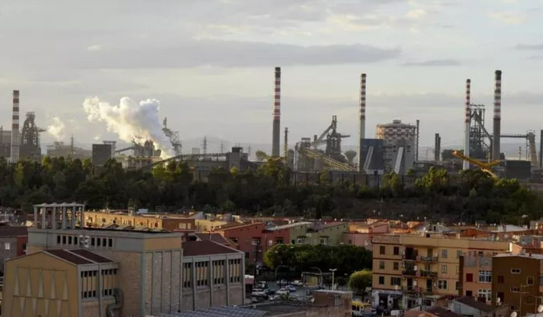 Gli stabilimenti siderurgici dell'ex Ilva di Taranto