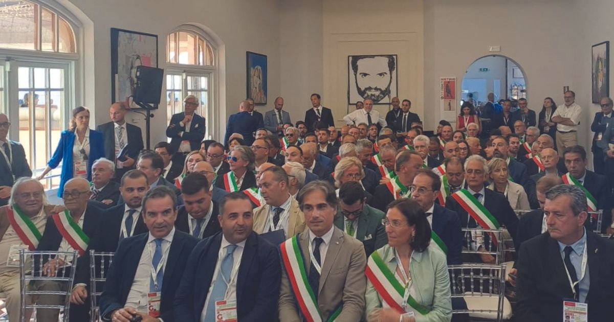 G7, riuniti 97 sindaci del Reggino: «Partire da qui per un nuovo modello di sviluppo»