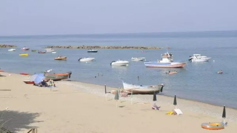 Microalga tossica in mare: divieto di balneazione a Melissa