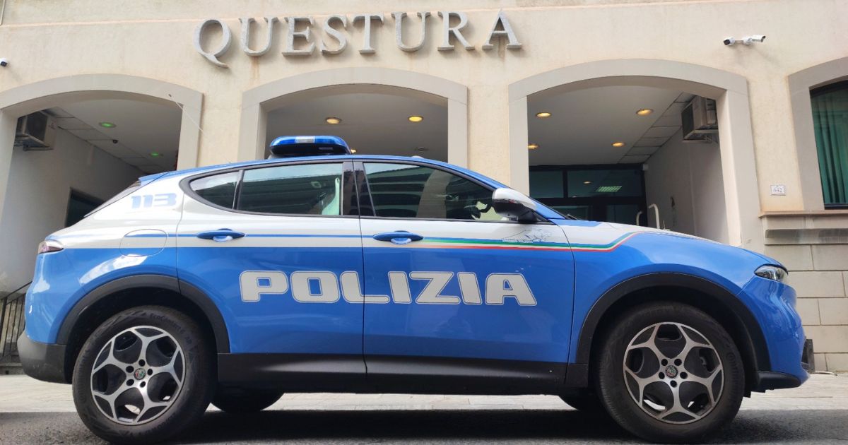 https://www.quotidianodelsud.it/wp-content/uploads/2024/07/polizia-reggio-rapina-arresti-minorenni.jpg