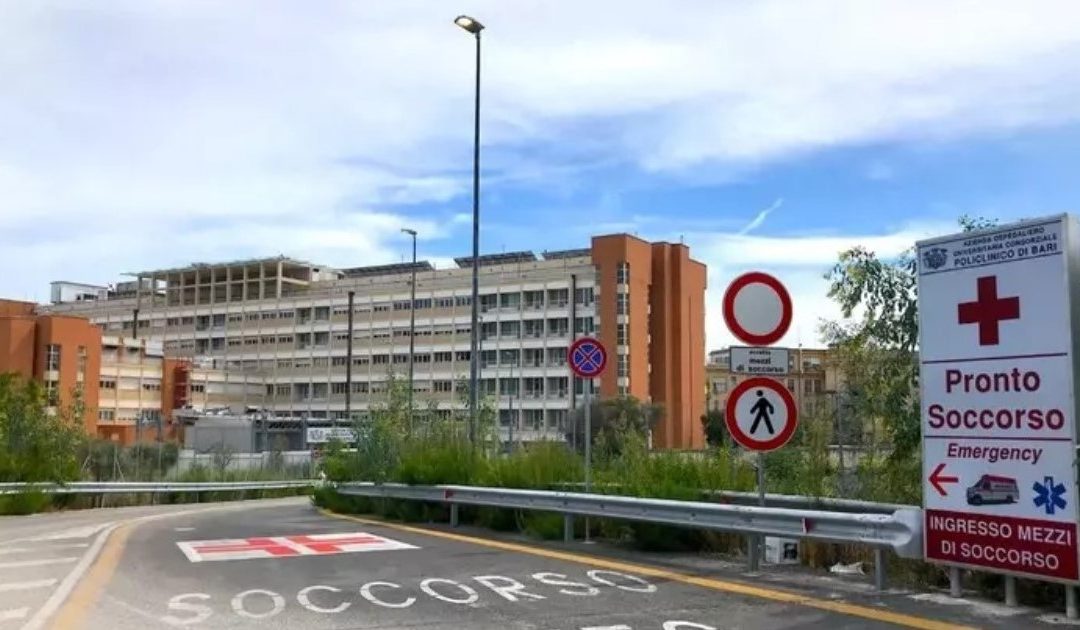 Incendio al quadro elettrico: chiuso il pronto soccorso del policlinico di Bari