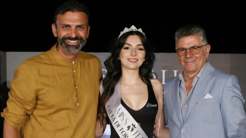 Miss Italia Calabria ha incoronato Miss città di Torano Castello 2024