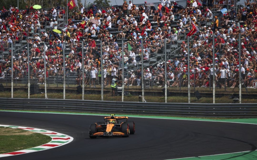 Norris in pole a Monza e prima fila McLaren, 4° Leclerc e 5° Sainz