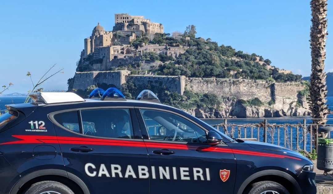 Ischia, rissa davanti a un chiosco. Tre giovani denunciati