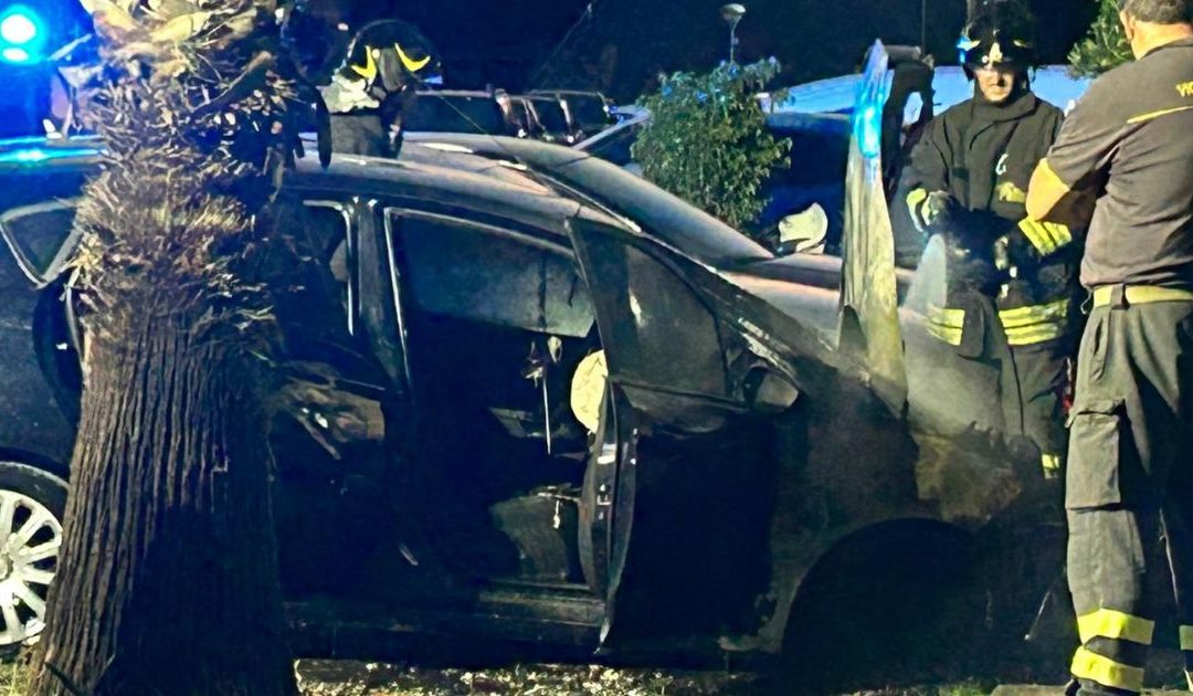 Nocera Terinese, auto in fiamme al Villaggio del Golfo