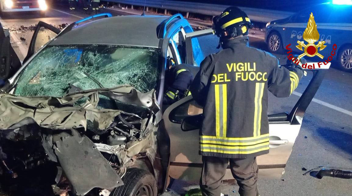 Scontro tra due auto in provincia di Potenza: tre morti