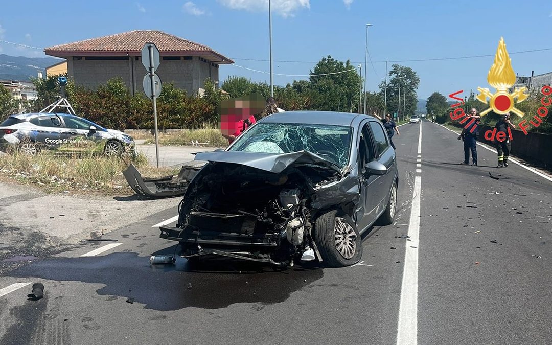 Una delle due auto coinvolte nell'incidente