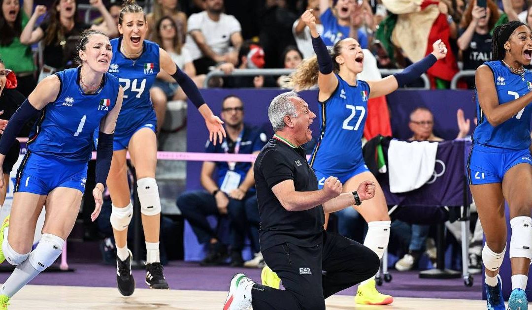 Olimpiadi 2024, oro per il volley di Velasco, l’Italia chiude con 40 medaglie