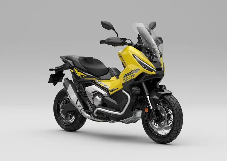 Honda X-ADV 2025, maggior praticità e comfort