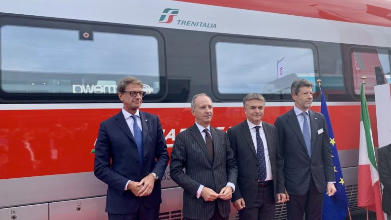 Fs, presentato a Berlino il nuovo Frecciarossa 1000 di Trenitalia