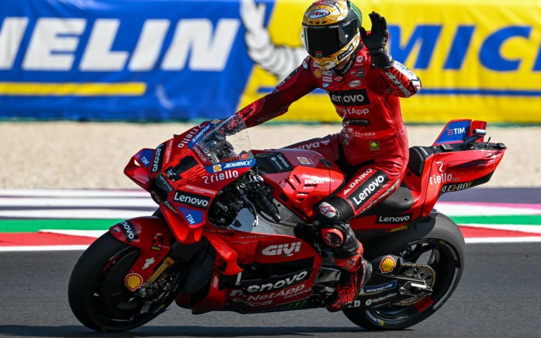 Bagnaia vince la Sprint in Indonesia, Martin cade