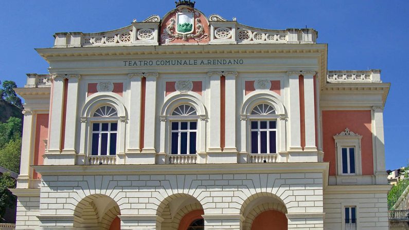 Tutto pronto per la nuova stagione teatrale di prosaA Cosenza la partnership tra pubblico e privato