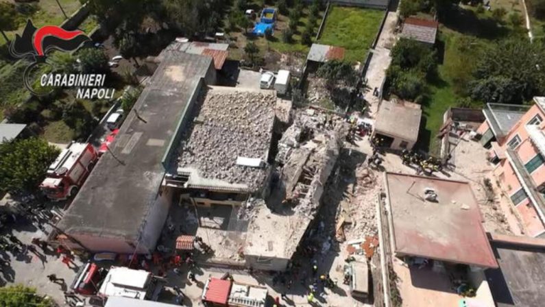 Crollo palazzina a Saviano: recuperato il corpo della quarta vittima