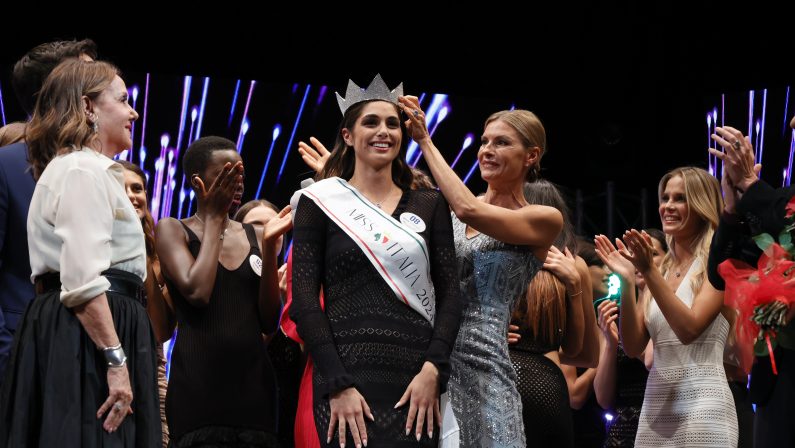 Miss Italia 2024 è Ofelia Passaponti