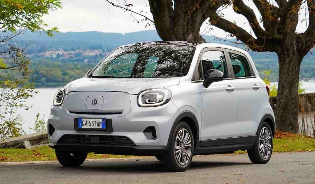 Un'immagine del Leapmotor T03, la nuova city car che il marchio cinese lancerà sul mercato italiano nel mese di ottobre