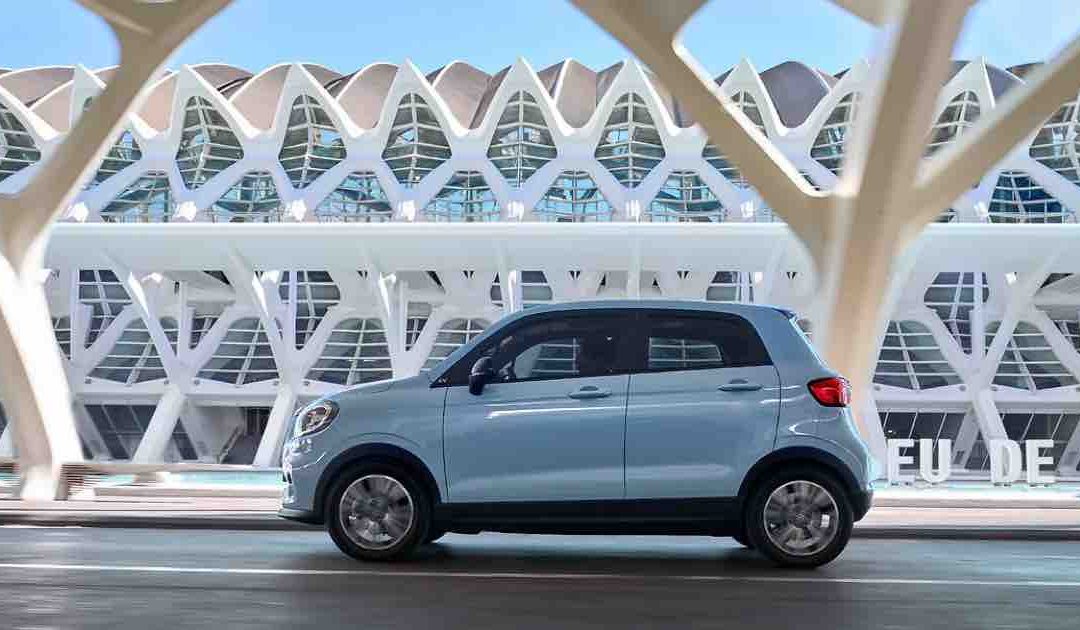 Un'immagine del Leapmotor T03, la nuova city car che il marchio cinese lancerà sul mercato italiano nel mese di ottobre