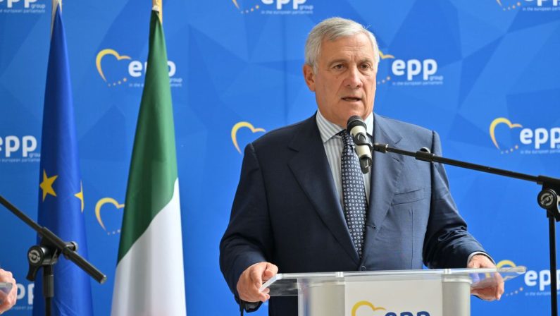 Tajani “Combattimenti in corso, gli italiani lascino il Libano”