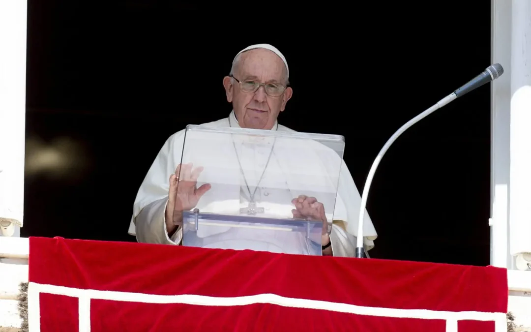 Papa Francesco “Chiedo il cessate il fuoco immediato su tutti i fronti”