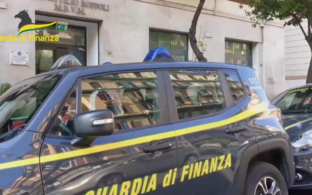 Traffico di droga tra Napoli e provincia, 15 arresti