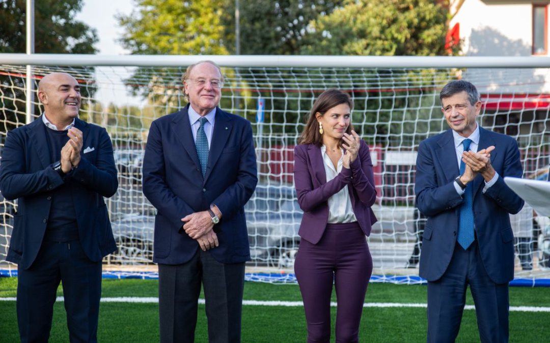 Milano, inaugurato campo da calcio per i ragazzi del quartiere Baggio